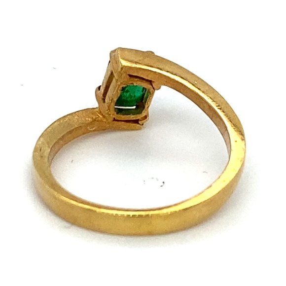 Emerald .80ct Solid 22K Yellow Gold Ring - Picture 7 of 9